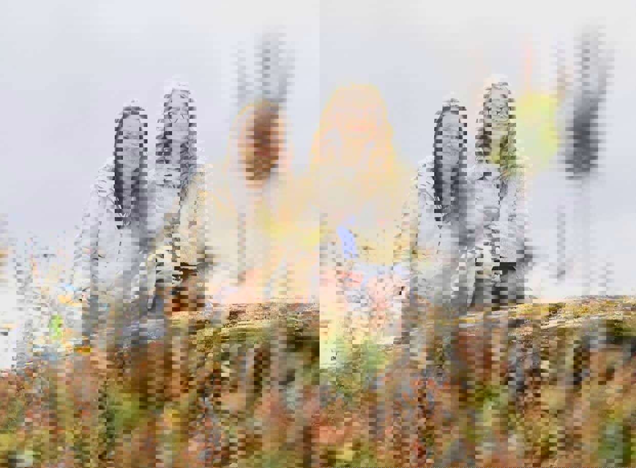 Mother and daughter singing duo Helen and Bryony