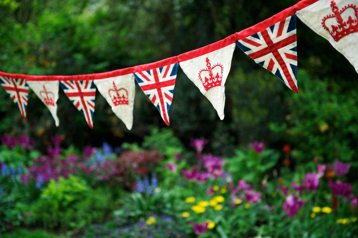 Royal and union jack themed coronation bunting 