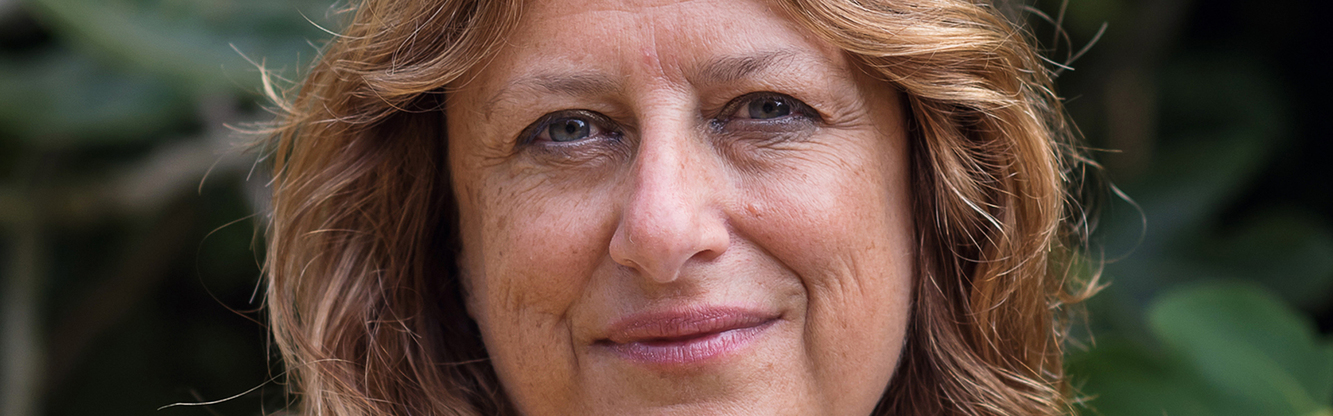 Author Elly Griffiths