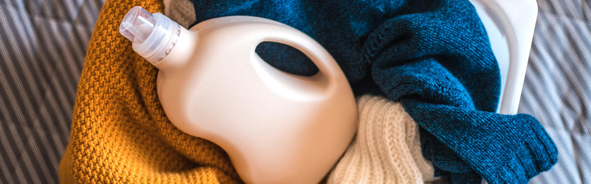 Make Your Own Fabric Softener & Dishwasher Rinse Aid Jo Mantini Istock 1141016048