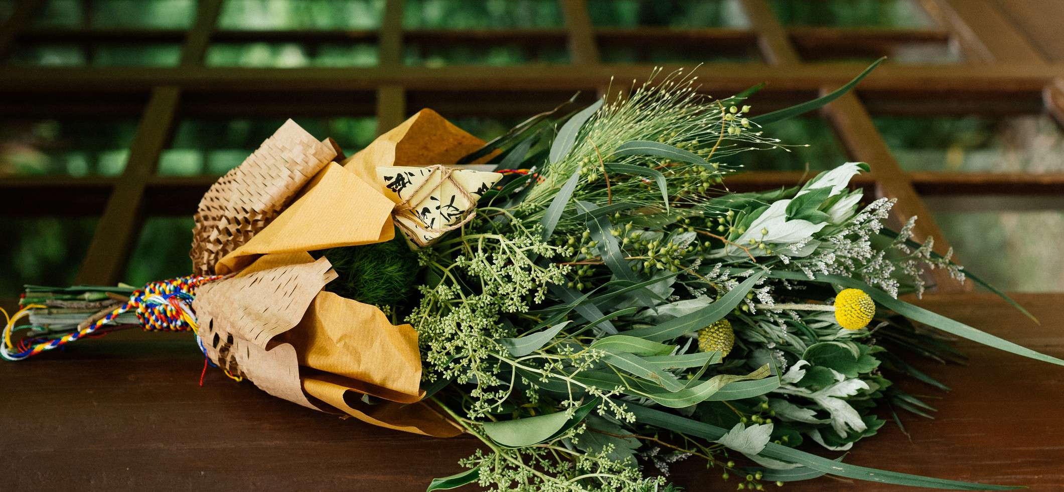 Floral Spring Swag Gettyimages 2190148748 (Resize)