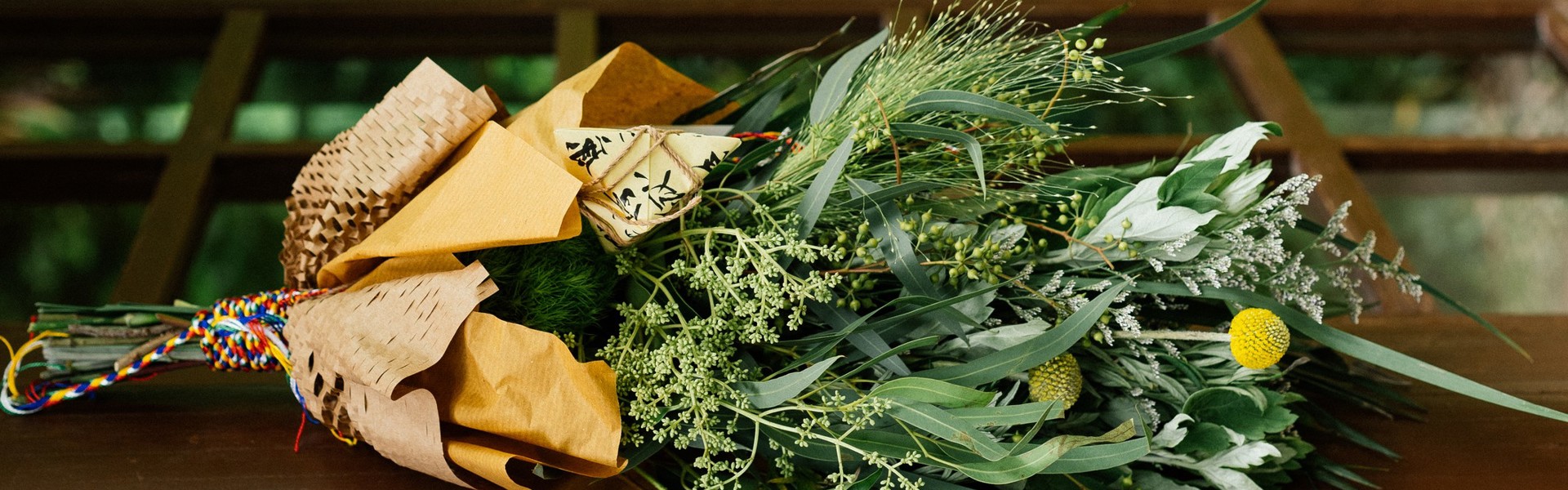 Floral Spring Swag Gettyimages 2190148748 (Resize)