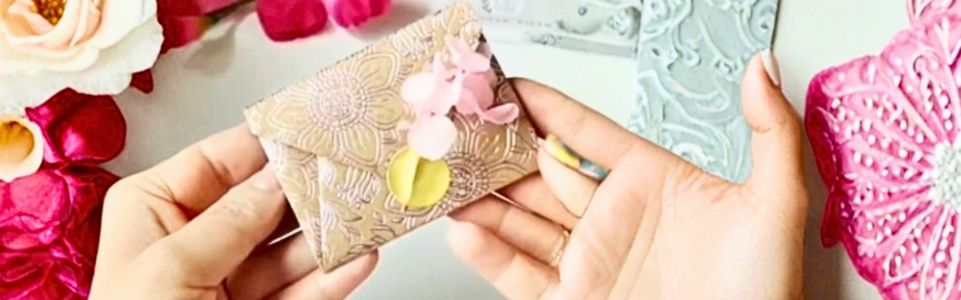 Main image: a beautiful gift envelope, in patterned paper and intricate details, perfect for Christmas gift wrapping ideas.